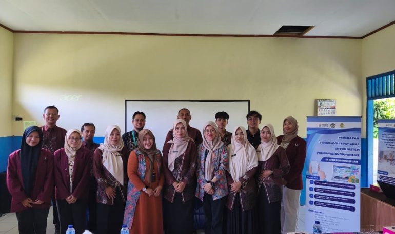 Terapkan Teknologi Tepat Guna untuk Sistem Pembayaran SPP Online di SMK PGRI Gumelar